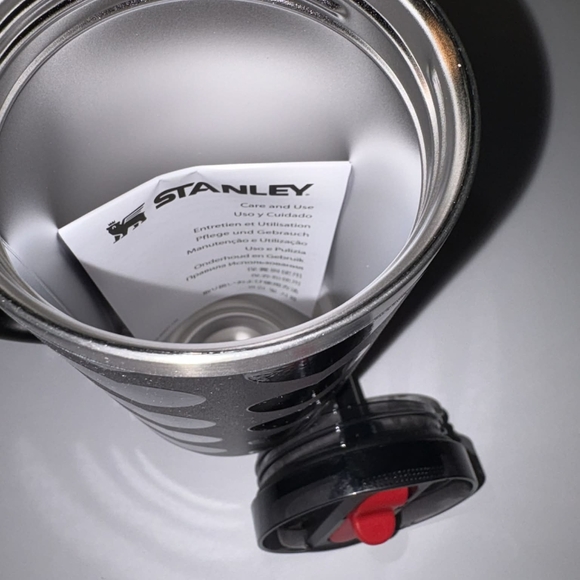 Stanley Black Tumbler with Heart Design 30oz - Picture 4 of 4